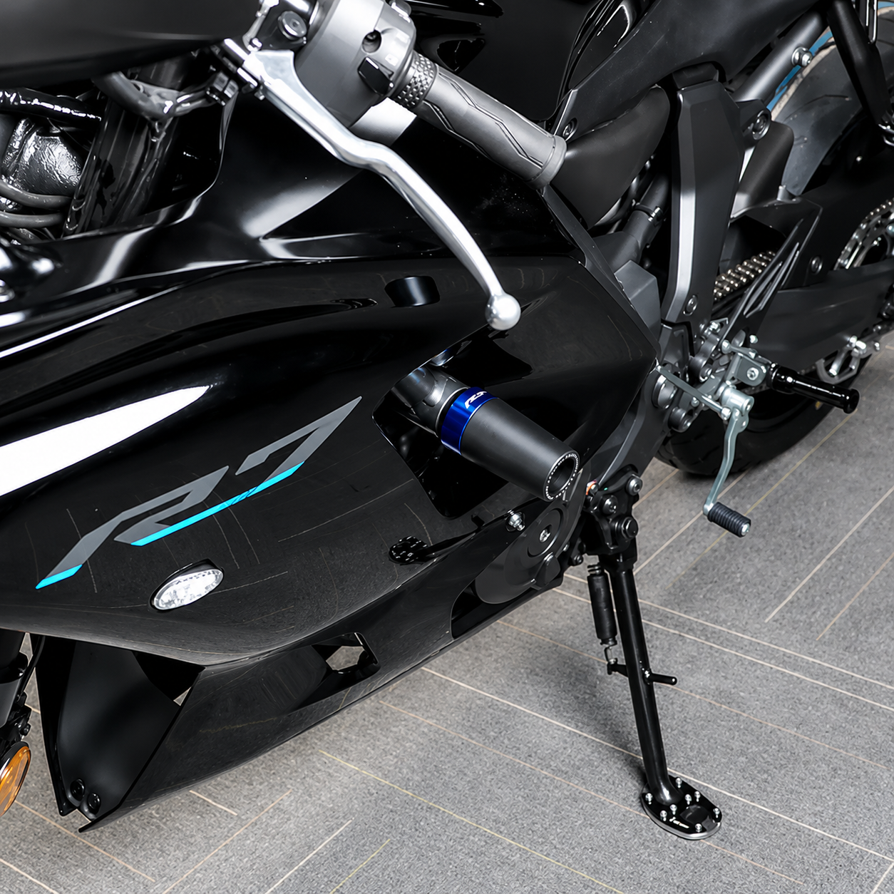 YZF-R7