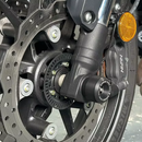 Axle Crash Sliders Pro – Honda CB750 Hornet - 2023-2025